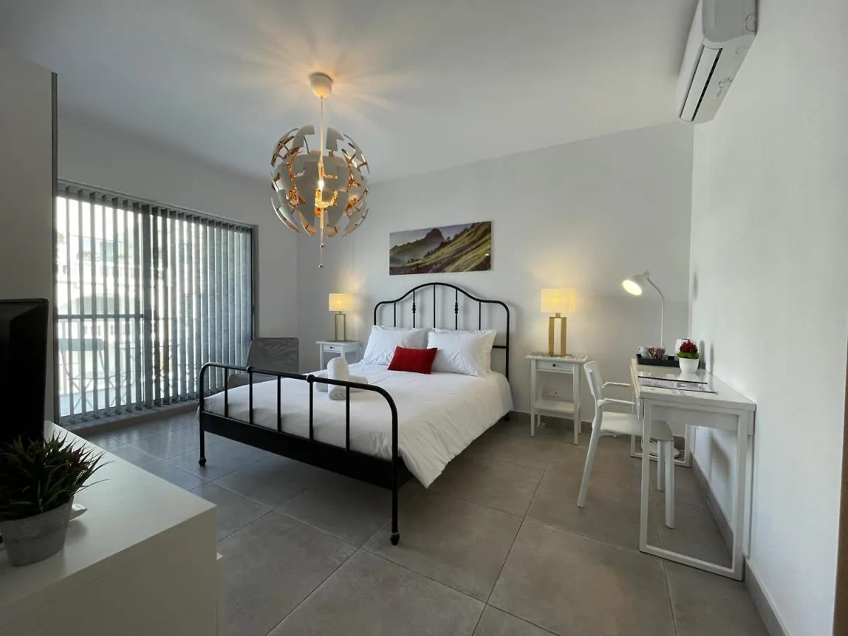 Casa Leon Malta Hotel St. Julian's 0*,  Malta